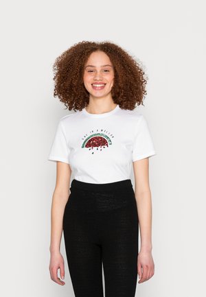 ONLKITA FRUITY BOX - Print T-shirt - bright white