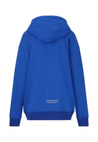 Sweat à capuche bleu avec cordon de serrage, poignets et ourlet côtelés. Le dos présente un texte de logo en blanc au centre inférieur. Tissu à la texture douce.