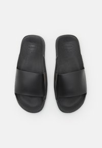 Unselected, black