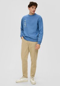 QS Sweater - himmelblau