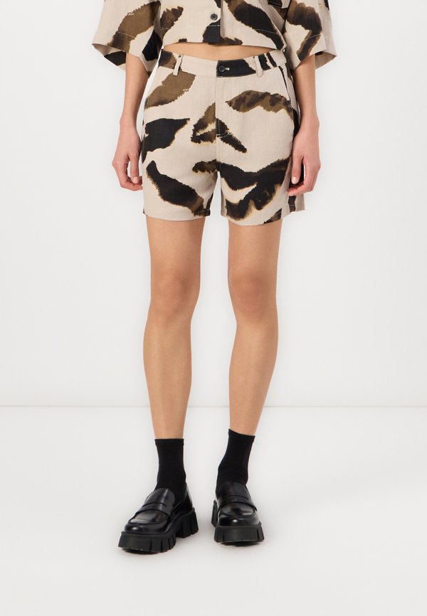 NATULI - Shorts