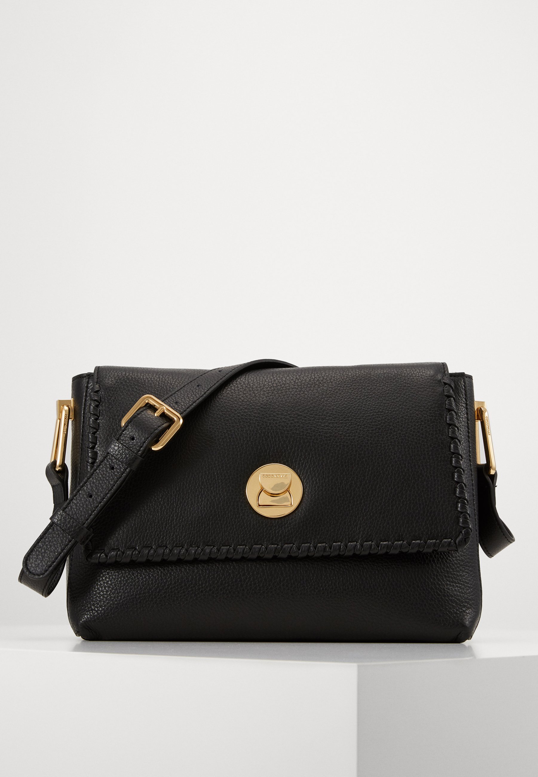 Coccinelle LIYA INFILATURA Skulderveske noir Zalando.no Coccinelle LIYA MINI SATCHEL Håndveske noir Zalando.no