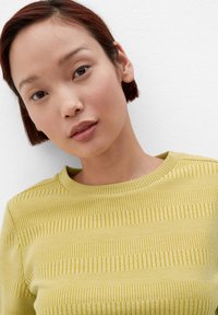 s.Oliver STRUKTUR - Longsleeve - gelb