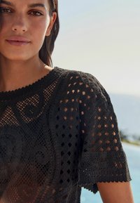 Next SHORT SLEEVE CREW NECK  - Bluse - black