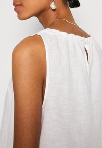Esprit Topper - white