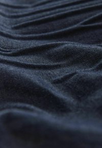 Thumbnail Image 6