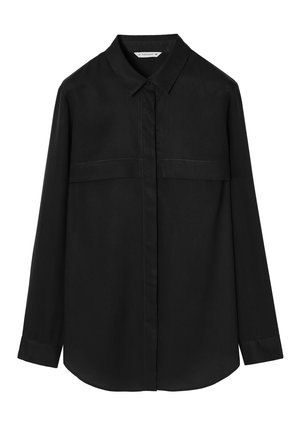 Camisetta nera a maniche lunghe con colletto, chiusura frontale con bottoni e due cuciture orizzontali sul petto. Tessuto liscio con orlo curvo.