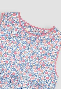 JoJo Maman Bébé SEASIDE FLORAL POCKETS - REGULAR FIT - Denní šaty - blue seaside ditsy