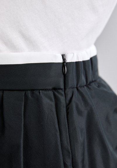 Maje sukňa v tvare A - noir