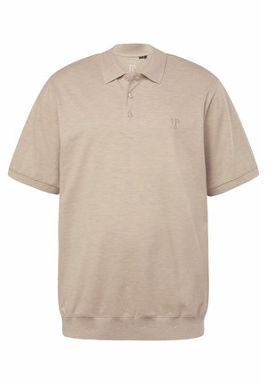 Beżowa koszulka polo z krótkim rękawem, wykonana z miękkiego materiału, z kołnierzykiem, dwoma guzikami pod szyją oraz wytłoczonym logo na piersi.