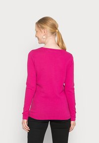 Vero Moda VMCARE STRUCTURE O-NECK - Camisola - very berry