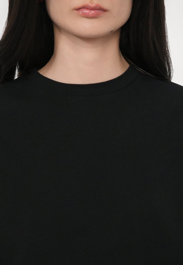 GLORIA  - Basic T-shirt2