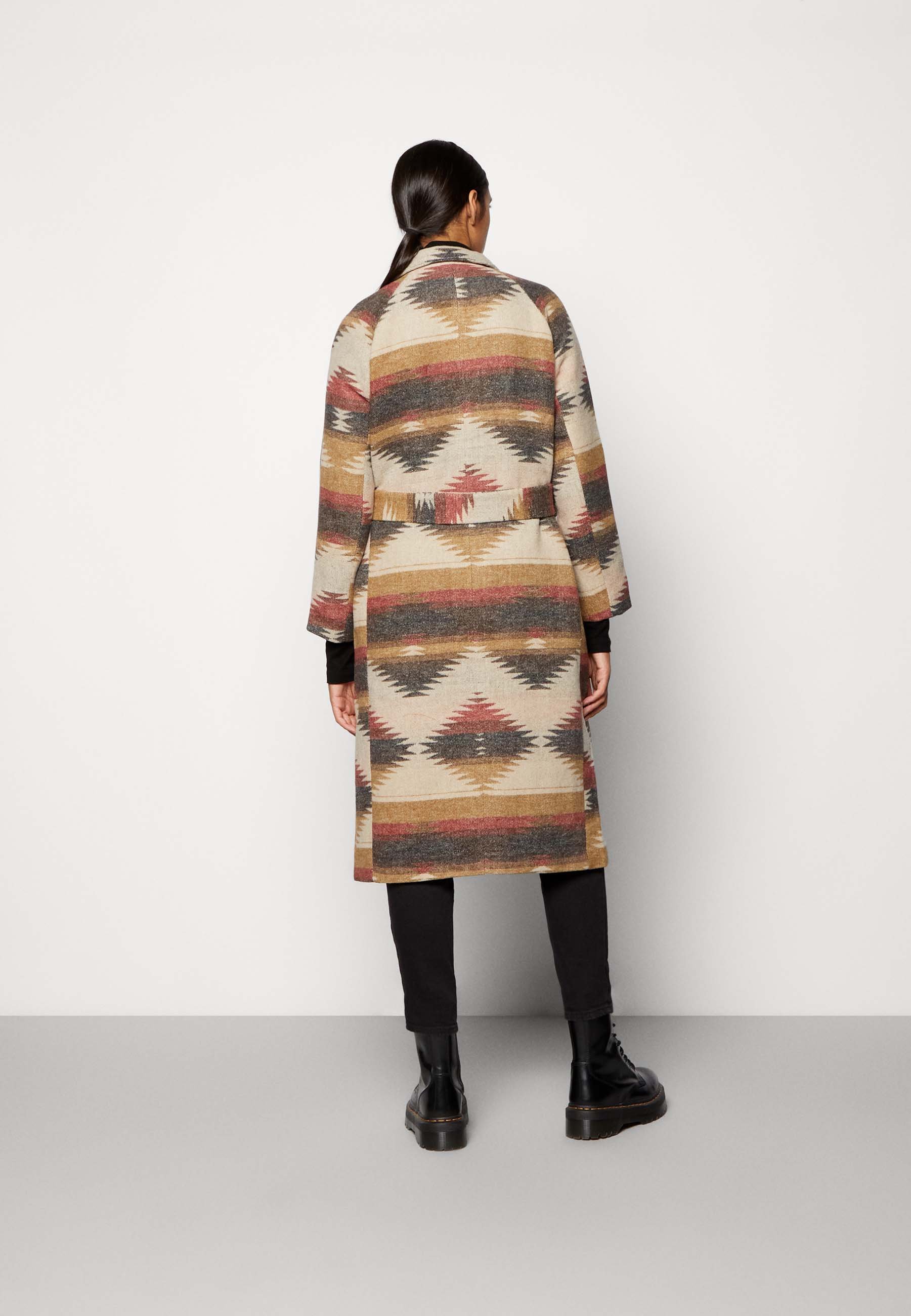 Only Between-Seasons Coat Female Size L