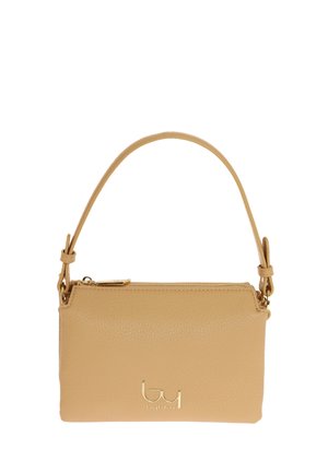 Borsa a mano rettangolare in pelle beige con una maniglia singola e cerniera e dettagli del logo in tonalità oro sul davanti.