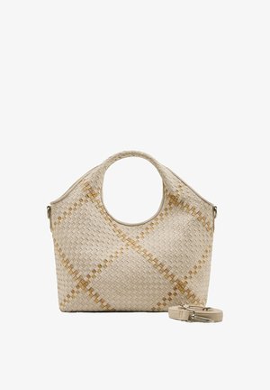 Sac à main beige tissé avec découpe circulaire pour la poignée et bandoulière amovible, avec un motif à carreaux diagonaux subtil.