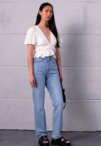 NA-KD FRONT ROUCHING FRILL - T-shirt estampada - white
