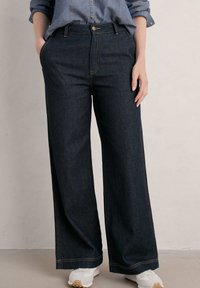 Seasalt Cornwall BLAKE  - Vaqueros a campana - dark indigo