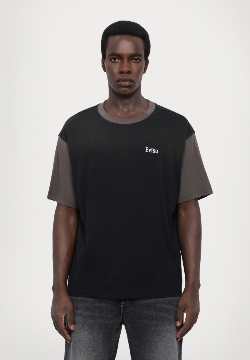 Evisu PLASTISOL PRINT AND CONTRAST STITCH - Triko s potiskem - black