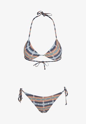 Kaksiosaline ujumistrikoo, mis sisaldab kolmnurkset ülaseljaosa ja madala vöökohtaga aluspükse. Mustriga kangas maalikates toonides geomeetriliste mustritega ja sidemega.