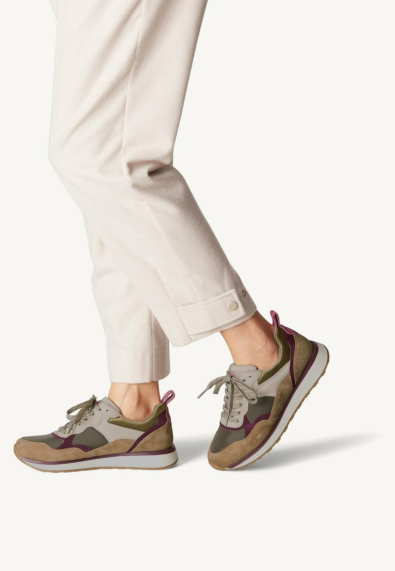 Tamaris Baskets basses - cognac comb