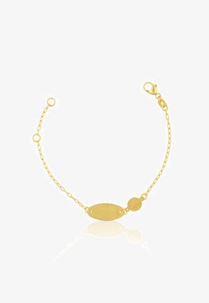 Bracciale in oro con un centro ovale e un charm circolare, caratterizzato da una superficie liscia e un gancio a moschettone per la chiusura.