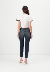 Pinko SALLY SKINNY  - Oprijete (skinny) kavbojke - blue denim