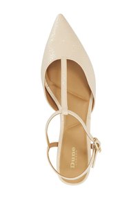 Beige puntige schoen met een gestructureerde synthetische bovenkant, enkelbandje en gouden accenten. Het interieur heeft een gladde beige voering.