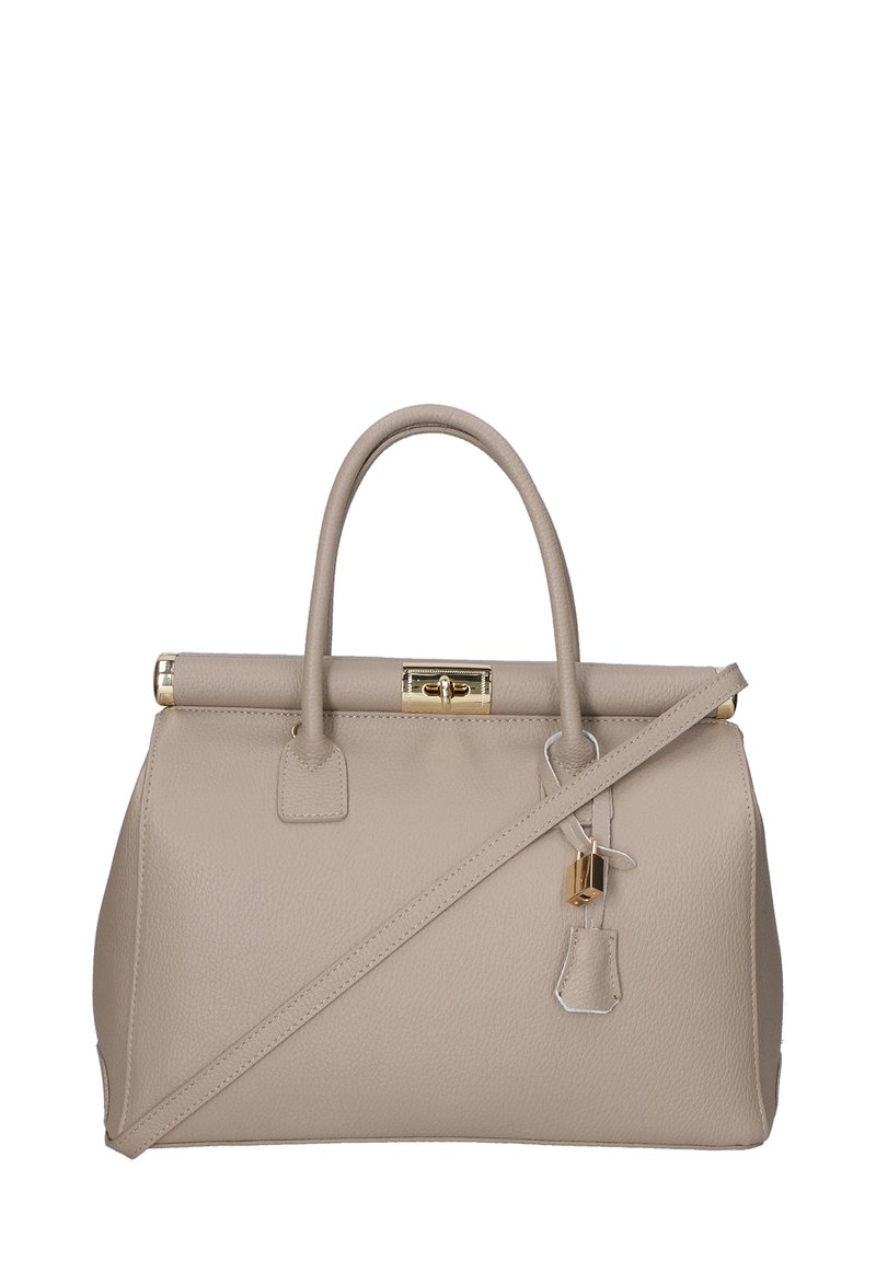 Beige leren handtas met een gestructureerde vorm, dubbele handvatten, een afneembare schouderriem, gouden hardware en een slotdetail aan de voorkant.