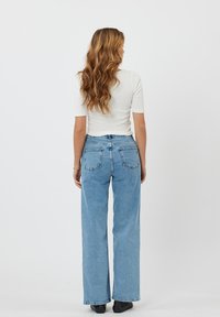 Moves MASIA - T-shirts basic - ivory