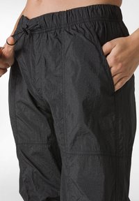 Deha Housut - black