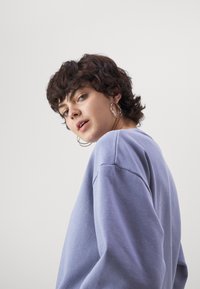 Carhartt WIP CASEY - Sportinis megztinis - bay blue/silver