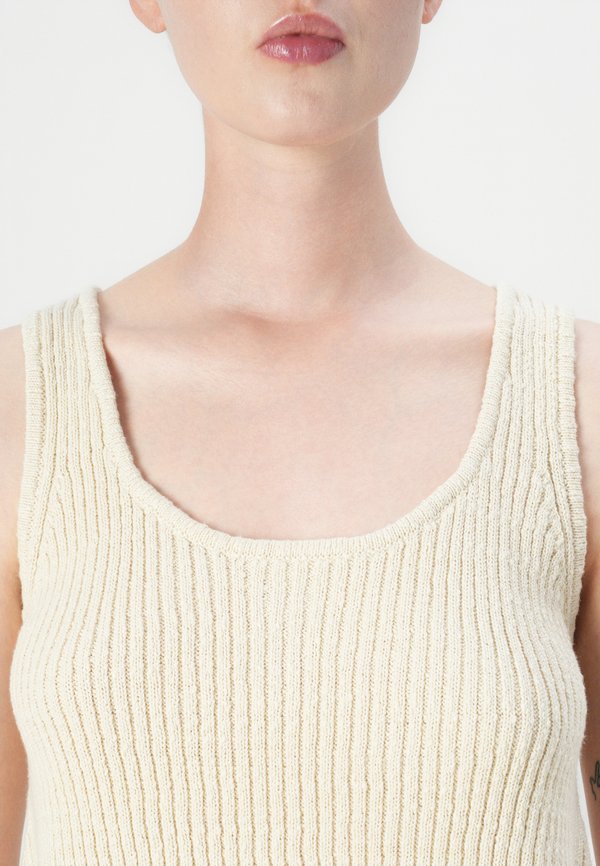 SUMMERY NIGHTS - Top2