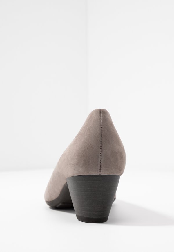 Classic heels - fumo4