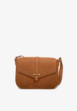 Bruine leren crossbodytas met klepsluiting, decoratieve stiksels, goudkleurige knoopdetail en verstelbare schouderriem.