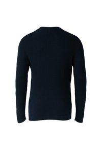 Sweter z dzianiny w ciemnym granacie, wyposażony w długie rękawy, okrągły dekolt oraz prążkowaną strukturę na całej powierzchni.
