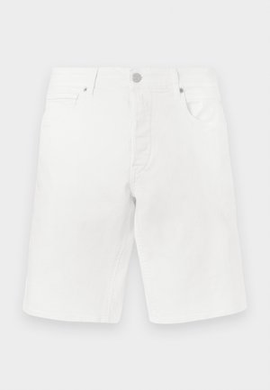Biele deninové šortky s priamym strihom. Obsahujú predné vrecká a kovové zapínanie na gombík. Hladká textúra a prešívané detaily.