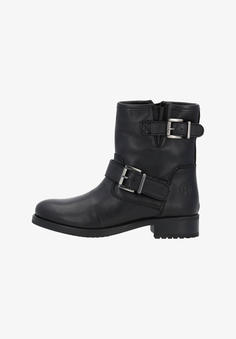 Botines de cuero negro hasta el tobillo con punta redonda, acentos de hebilla plateada y un tacón bajo. Cuenta con un cierre de cremallera y una superficie texturizada.