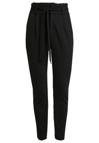 Svarta byxor med hög midja, bälte, smala ben och sidofickor. Tillverkade av mjukt tyg med en slät yta.