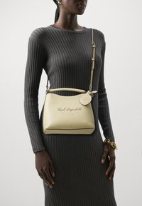 KARL LAGERFELD HOTEL BAG - Rankinė - sand