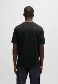 BOSS T-shirt med print - black one