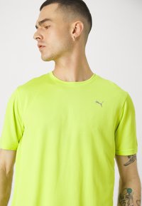 Puma PERFORMANCE TEE - Bluză sport - lime