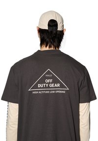 HALO T-shirts print - raven