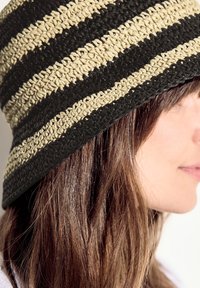 Cecil SOMMER  - Hatt - schwarz
