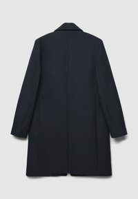 Cappotto blu navy con un design classico, caratterizzato da un colletto a revers, maniche lunghe e una linea dritta. Il materiale sembra liscio con dettagli minimi.