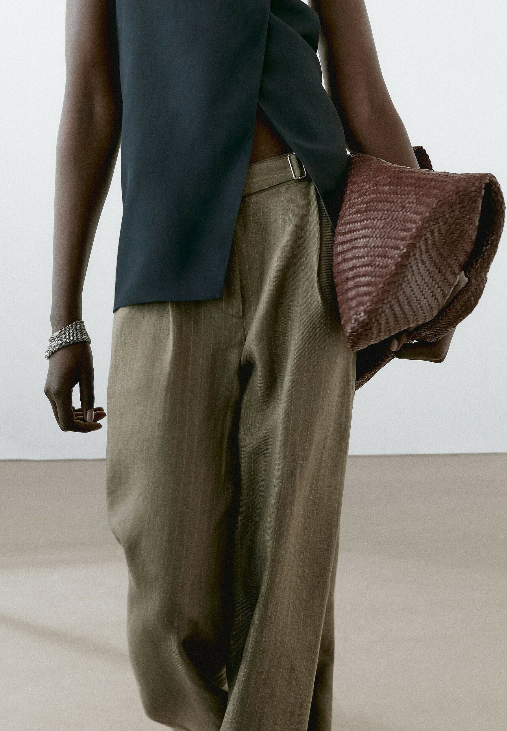 Massimo Dutti STRIPED WITH BUCKLE DETAIL - Trousers