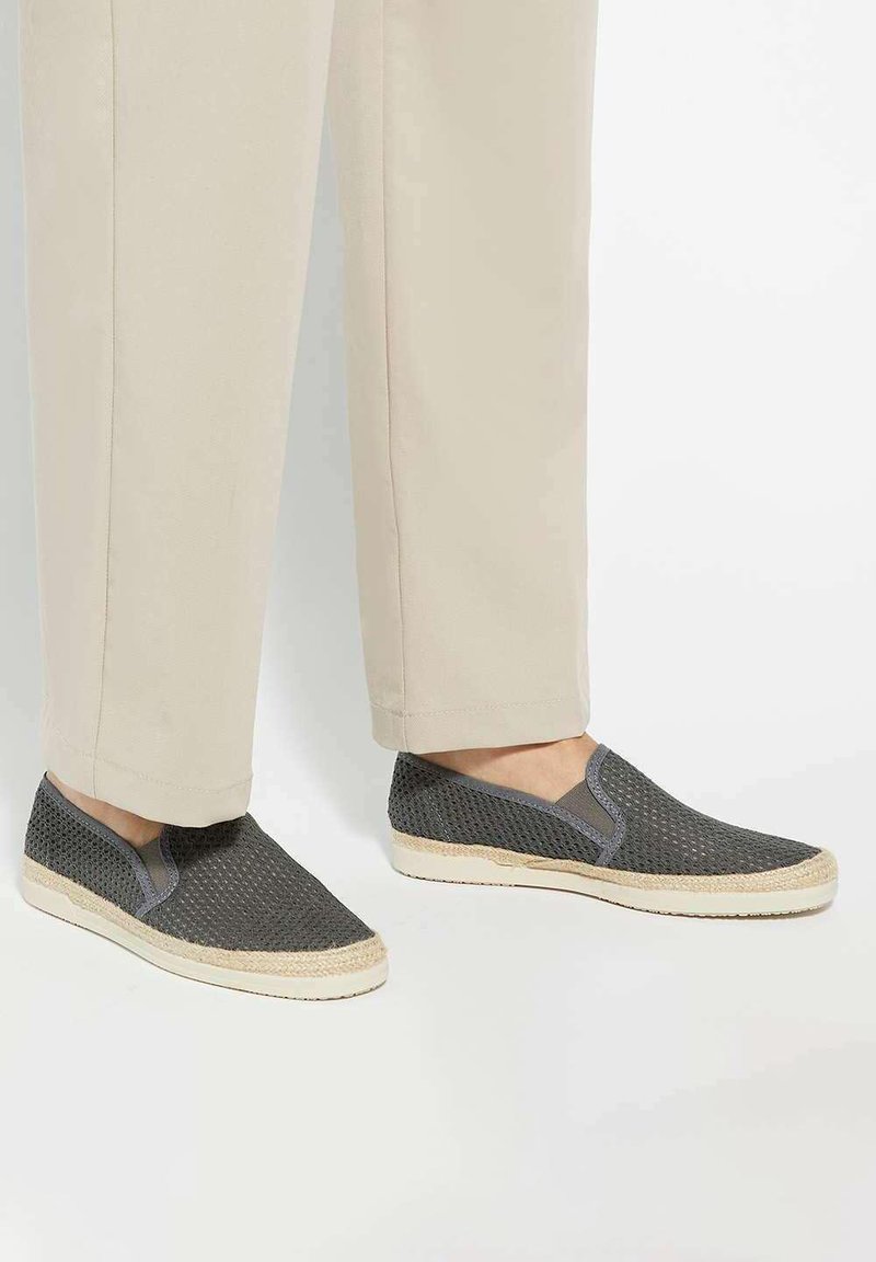 Dune London Trainers - grey