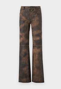 Καφέ τζιν παντελόνι καμπάνα με ξεθωριασμένο, υφασμάτινο τελείωμα. Διαθέτει πέντε τσέπες, θηλιές για ζώνη και κούμπωμα με κουμπί. Επίπεδες ραφές και φαρδύ πόδι.