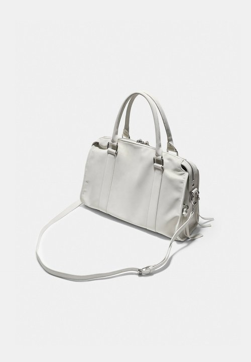 Stradivarius MEDIUM BOWLING BAG - Handtasche - white/weiß ...