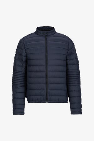 Marineblauwe gewatteerde jas met horizontale padding, rits aan de voorkant, hoge kraag met drukknoopsluiting en geribde details op de mouwen.