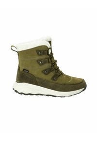 Botte vert olive avec tige en daim, doublure en fausse fourrure, quincaillerie noire, semelle intermédiaire blanche et semelle extérieure noire texturée. Elle dispose de lacets et d'une languette.